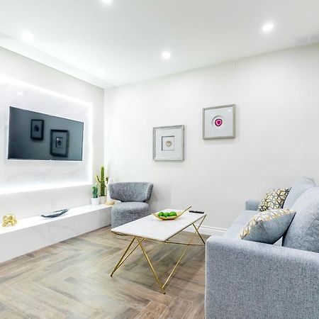 Modern Pet-Friendly Chinatown Apartment Τορόντο Εξωτερικό φωτογραφία