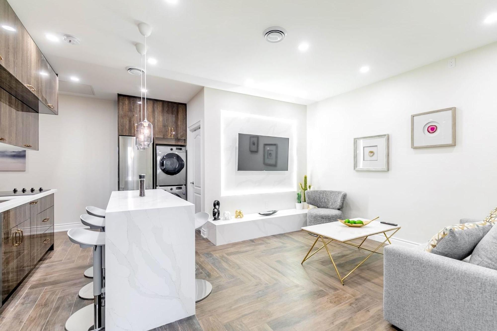 Modern Pet-Friendly Chinatown Apartment Τορόντο Εξωτερικό φωτογραφία
