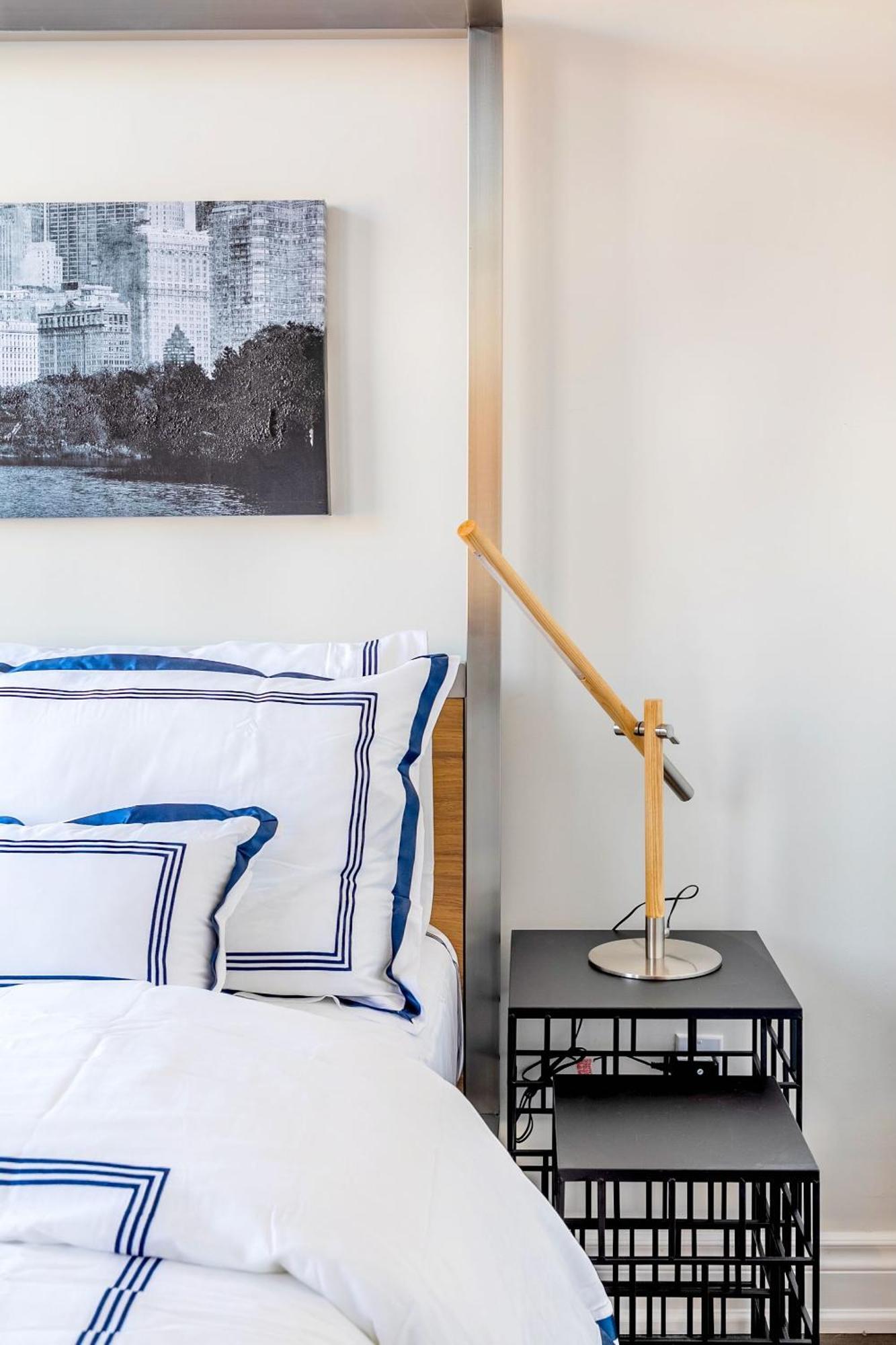 Modern Pet-Friendly Chinatown Apartment Τορόντο Εξωτερικό φωτογραφία