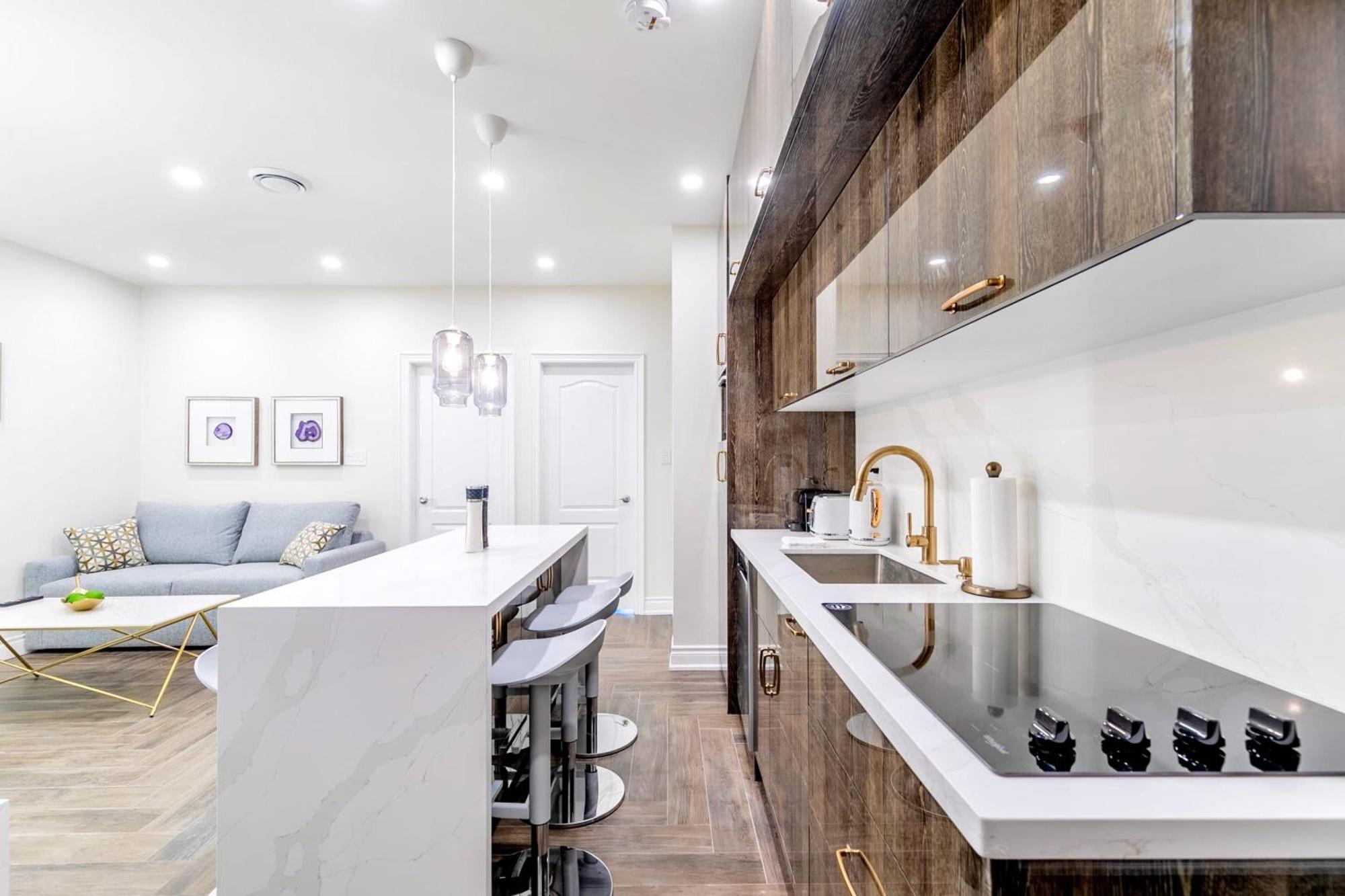 Modern Pet-Friendly Chinatown Apartment Τορόντο Εξωτερικό φωτογραφία
