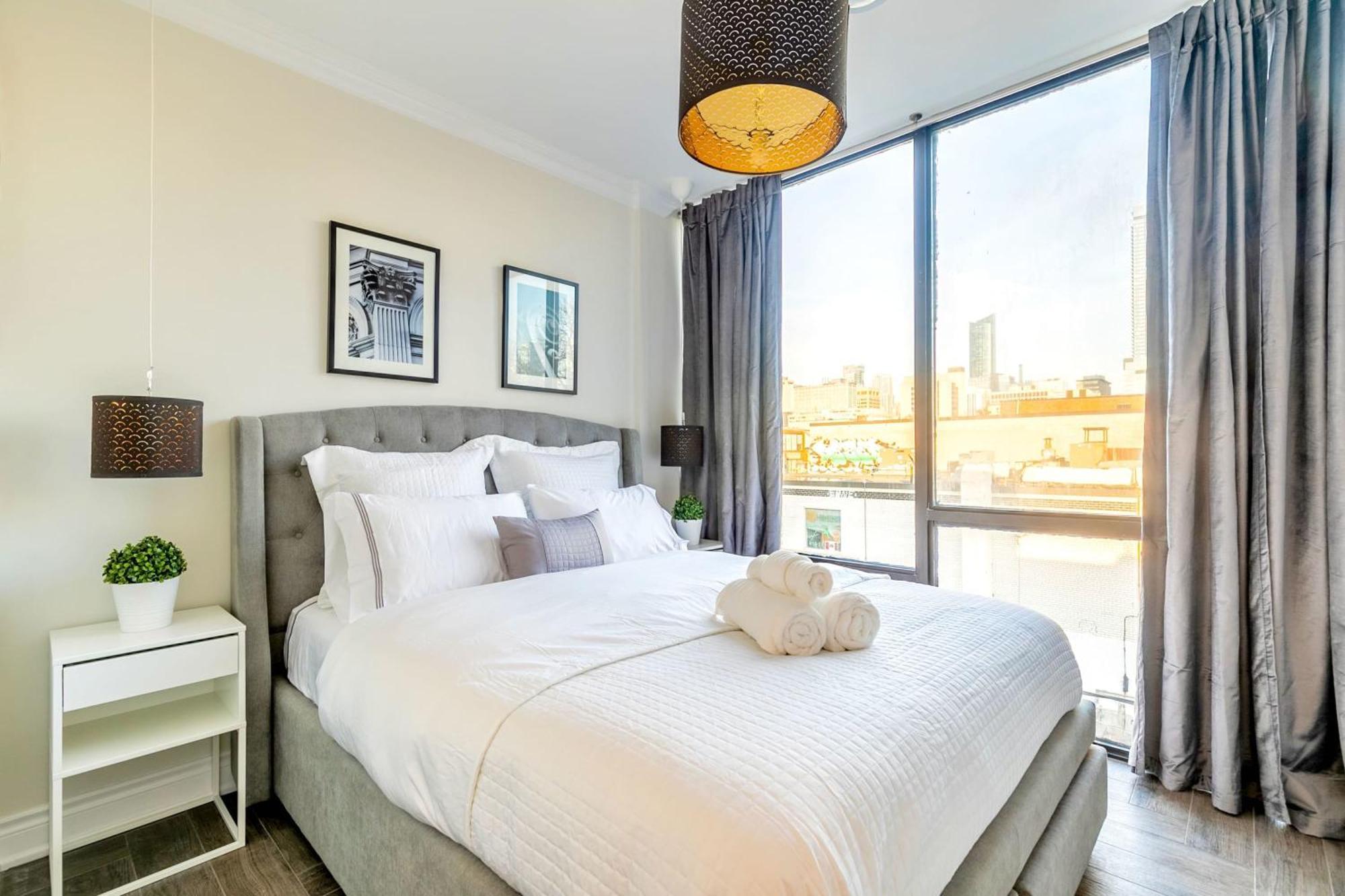 Modern Pet-Friendly Chinatown Apartment Τορόντο Εξωτερικό φωτογραφία